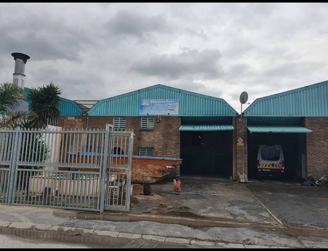 300M² FACTORY TO LET IN BLACKHEATH INDUSTRIAL
